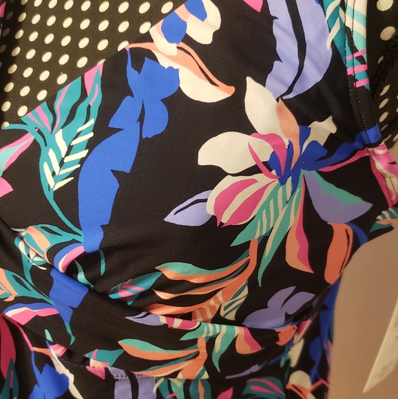 Leilani Floral Swimsuit Top Black, Multicolored NWT - Picture 7 of 12